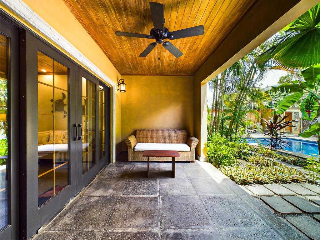 Bazén v ubytování La Esquina 1 Langosta- 2 Bedroom Luxury Condo nebo v jeho okolí