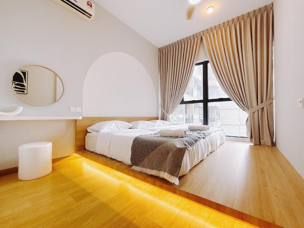 Scenic Country Garden Danga Bay by Lions Bay - Wohnung Mit Zwei Schlafzimmern Mit Poolblick