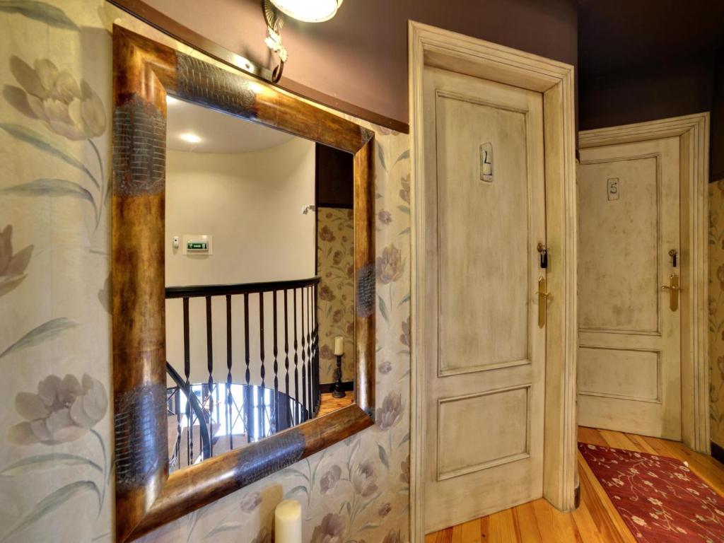 Fotografie z fotogalerie ubytování Hostal Rural Txapi Txuri Logis Hotels v destinaci Murillo el Fruto