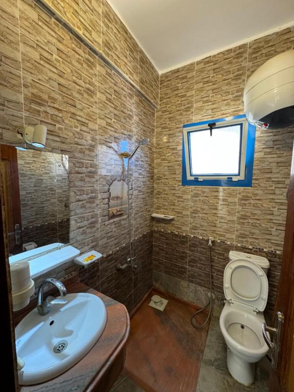 Koupelna v ubytování Sababa Hotel