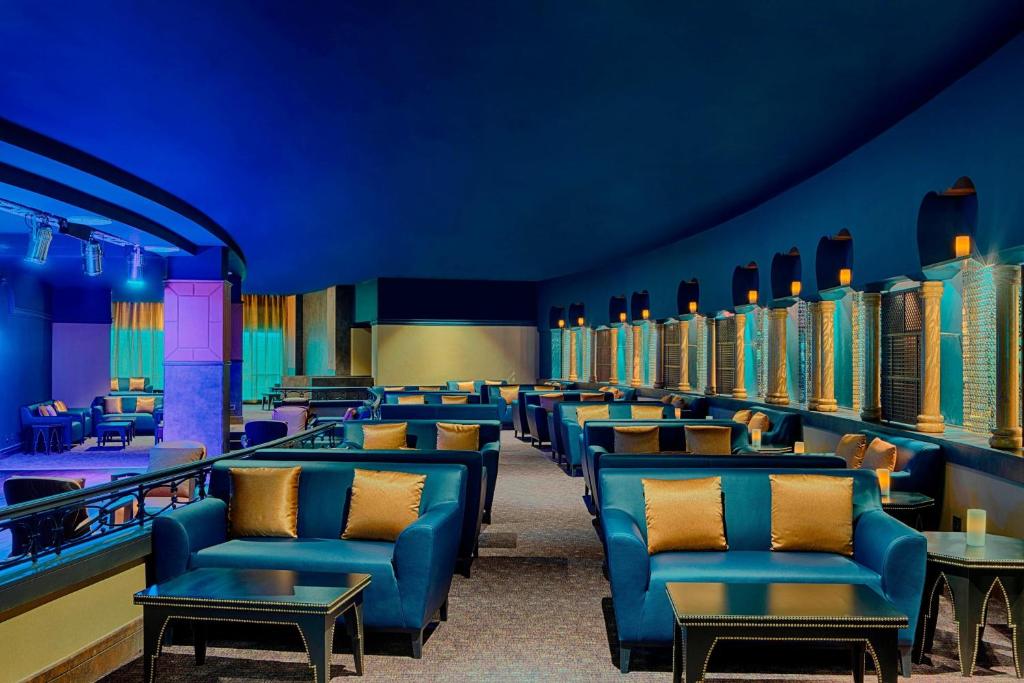 Sheraton Club des Pins Resort的休息区