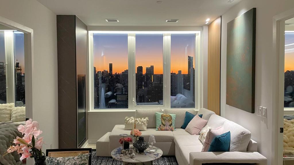 Posezení v ubytování Deluxe Penthouse Two Bedrooms Suites Skyline CN Tower Lakeview DT Toronto