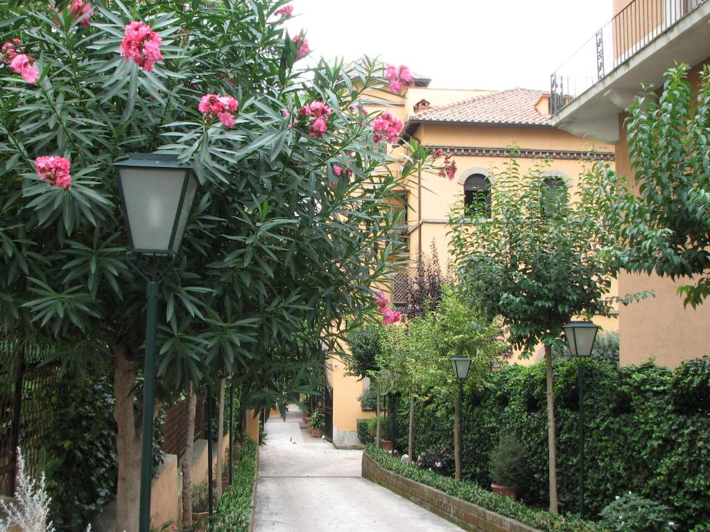 a street scene with a couple of trees at Villa Matissa in Rome