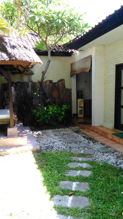 Villa Puri Ayu - Apartamento De Um Quarto Com Jardim