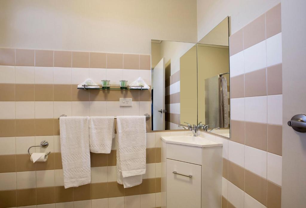 Enfield Hotel - Resim 12