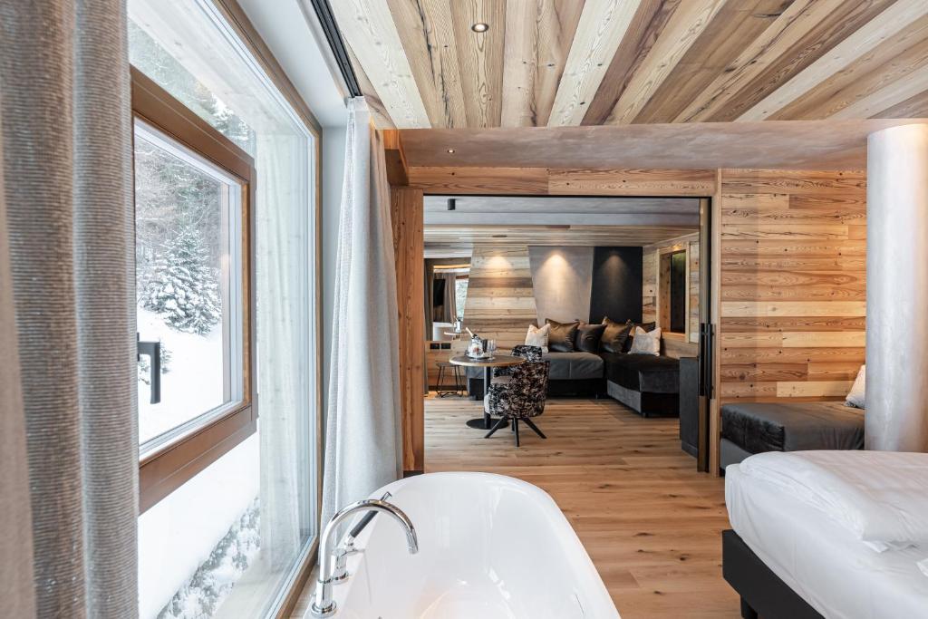 Postel nebo postele na pokoji v ubytování Cerana Relax Hotel