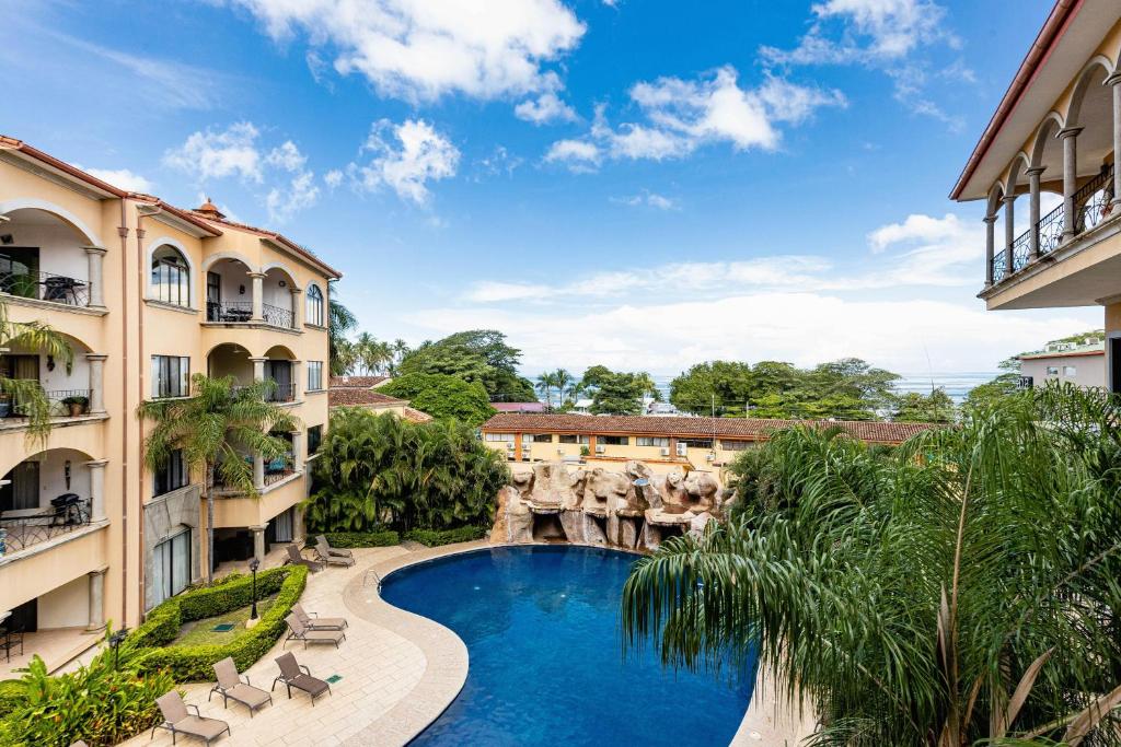 Sunrise 1- 3 Bedroom Poolside Condo - Condominio De Tres Habitaciones