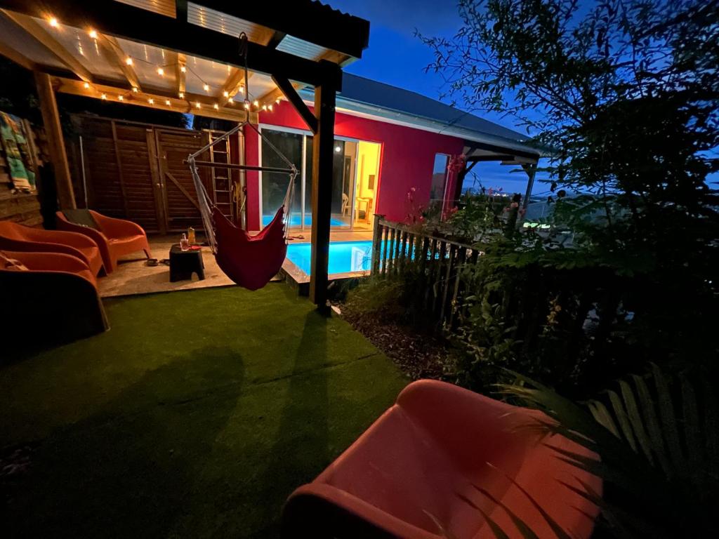 Balkón nebo terasa v ubytování La villa Jalna Grenadine deux chambres et piscine privée