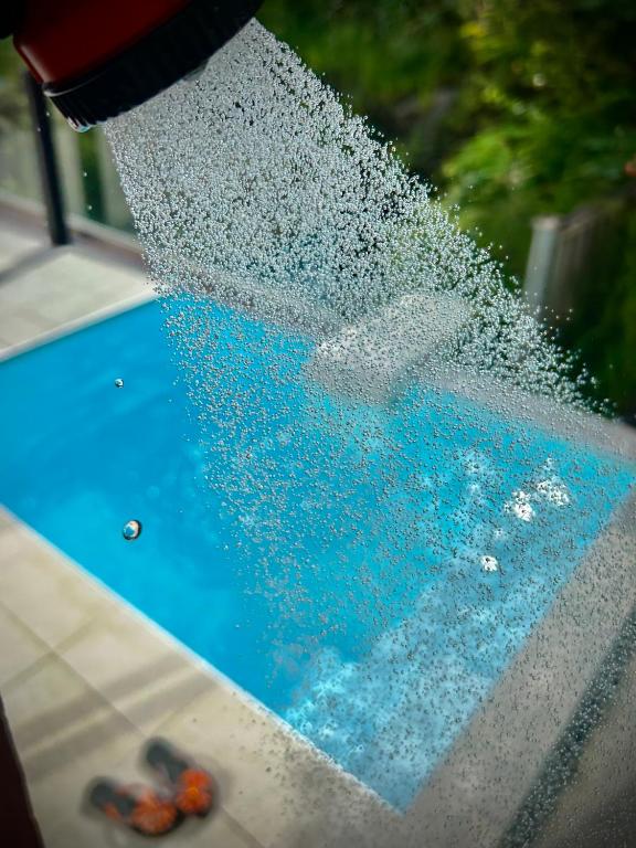 Bazén v ubytování La villa Jalna Grenadine deux chambres et piscine privée nebo v jeho okolí