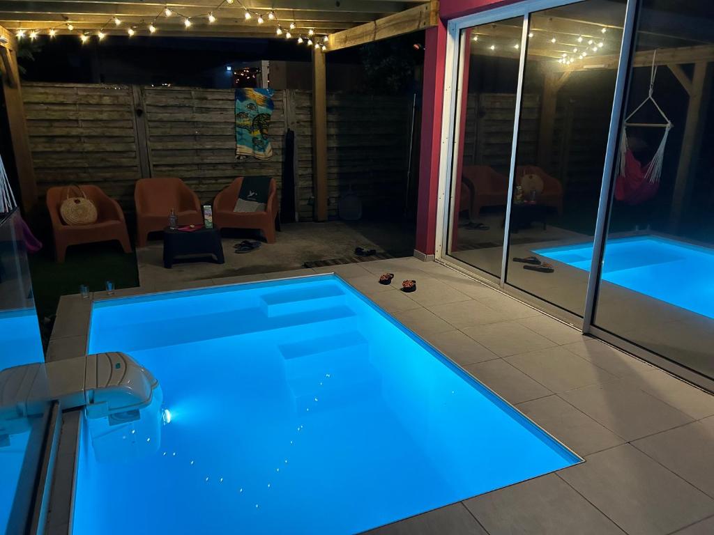 Bazén v ubytování La villa Jalna Grenadine deux chambres et piscine privée nebo v jeho okolí