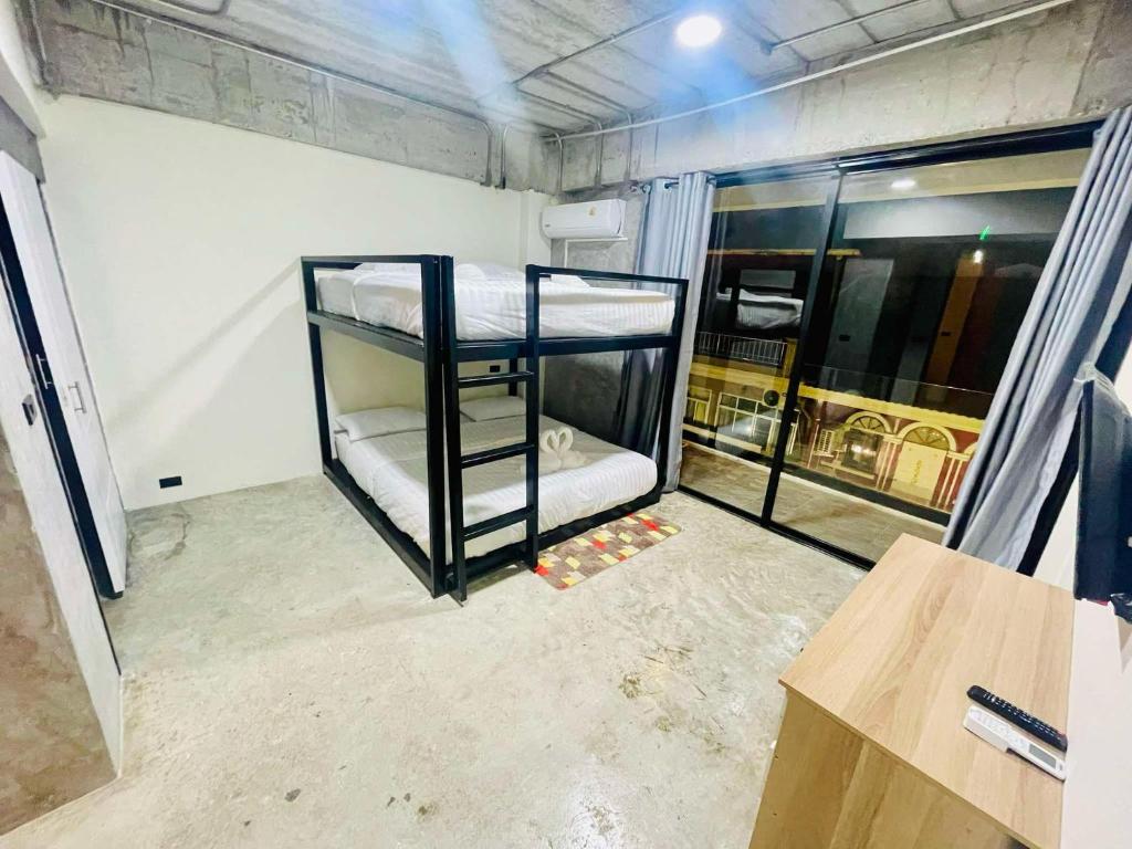 Ella Lamoon - Resim 9