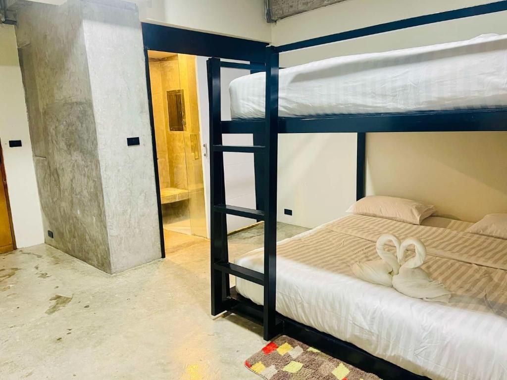 Ella Lamoon - Resim 20