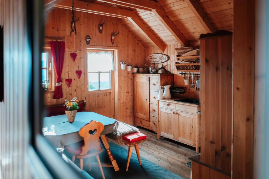 Kuchyň nebo kuchyňský kout v ubytování Unterkircher Chalet