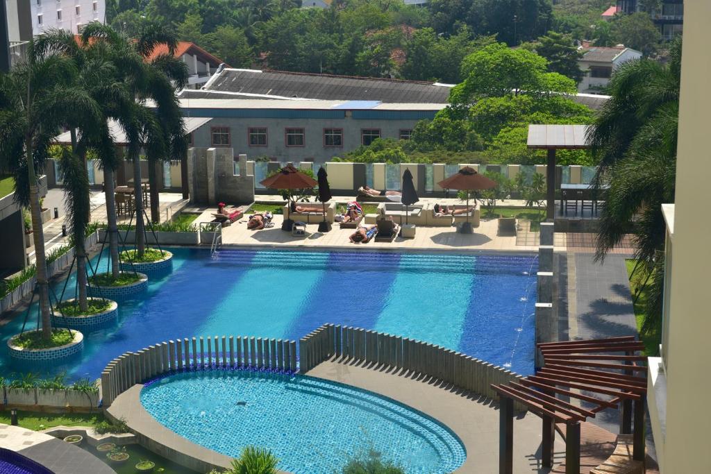 Bazén v ubytování SkyLounge Apartment Colombo nebo v jeho okolí