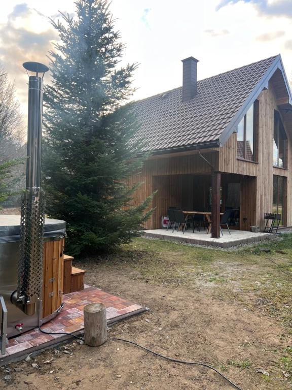 Budova, v ktorej sa dovolenkový dom nachádza