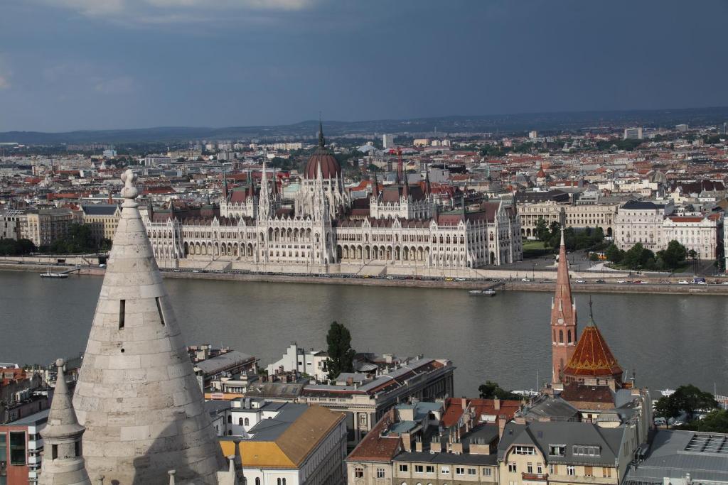 Nespecifikovaný výhled na destinaci Budapešť nebo výhled na město při pohledu z bed and breakfast