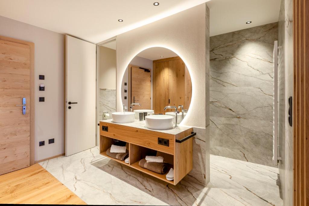 Łazienka w obiekcie Hotel Lindnerhof