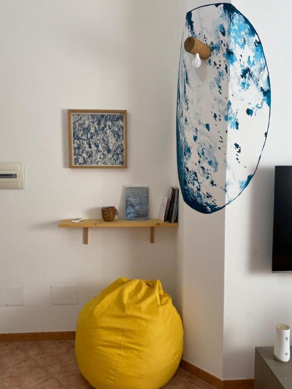 Μια τηλεόραση ή/και κέντρο ψυχαγωγίας στο DòMu