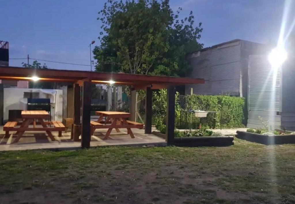 Κήπος έξω από το CABAÑA EN ISLA SANTIAGO con PISCINA