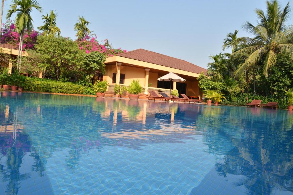 Bazén v ubytování Angkor Hotel nebo v jeho okolí
