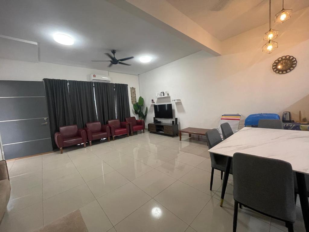 Posezení v ubytování HOMESTAY TERATAK SAKINAH ii