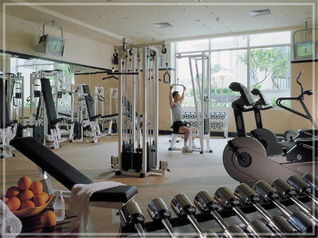 Fitness centrum a/nebo fitness zařízení v ubytování Shantou Junhua Haiyi Hotel