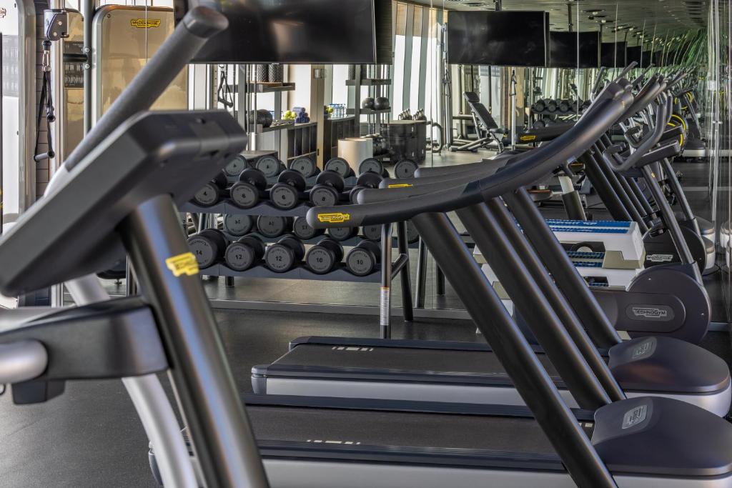 Fitness centrum a/nebo fitness zařízení v ubytování SHIRVAN Hotel City Yard Jeddah