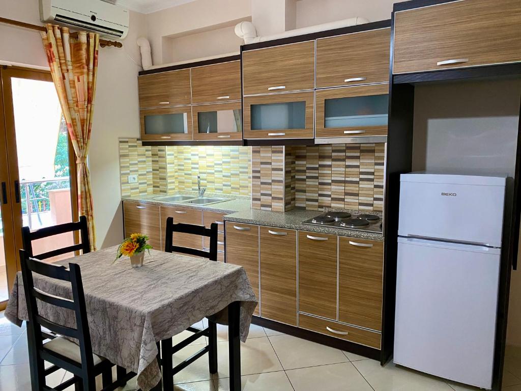 Kuchyň nebo kuchyňský kout v ubytování Hotel Metali