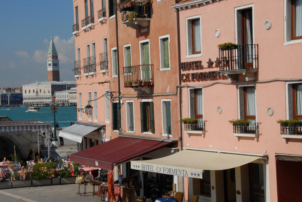 Gallery image of Hotel Ca&#39; Formenta in Venice