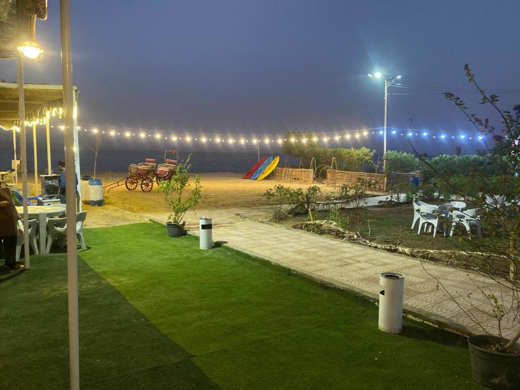 Zahrada ubytování Jazirat Alqarn Hostel