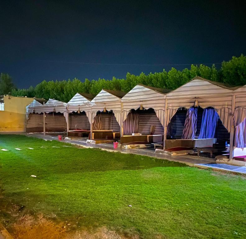Zahrada ubytování Jazirat Alqarn Hostel