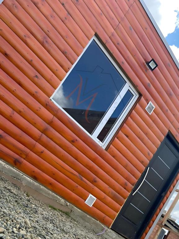 Το κτήριο όπου στεγάζεται  το διαμέρισμα