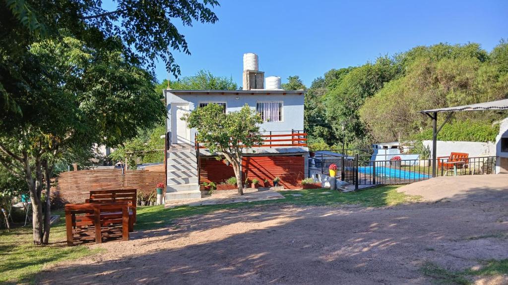 Το κτήριο όπου στεγάζεται  το διαμέρισμα