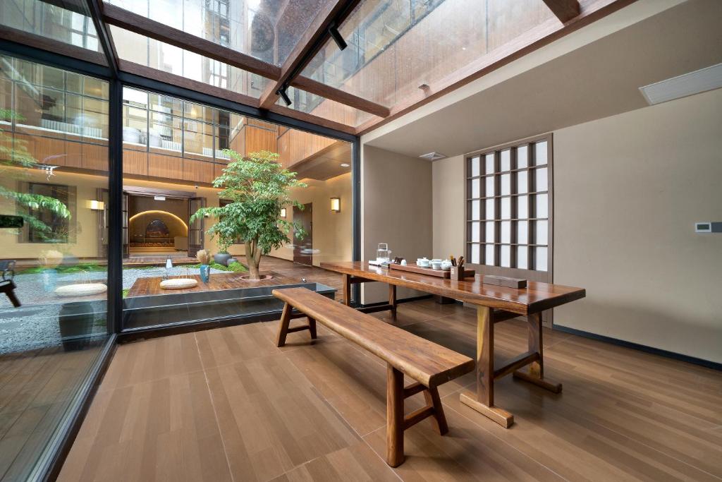 Posezení v ubytování Xueting Songjiangyue Hidden Courtyard Hotel