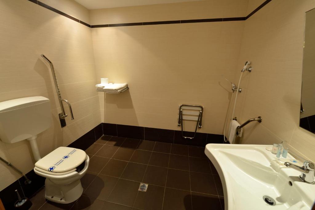 Kúpeľňa v ubytovaní Hotel Ciutat d'Amposta