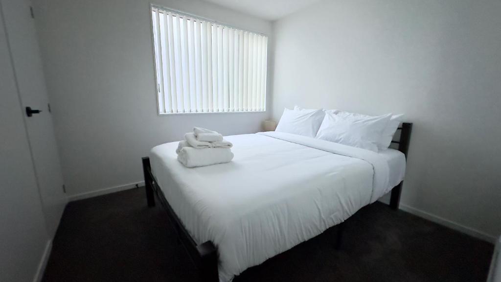 Stylish New & Cosy 3-Bedroom Entire Home in Auckland, Free Parking - Perfect for Your Next Getaway! - Resim 15