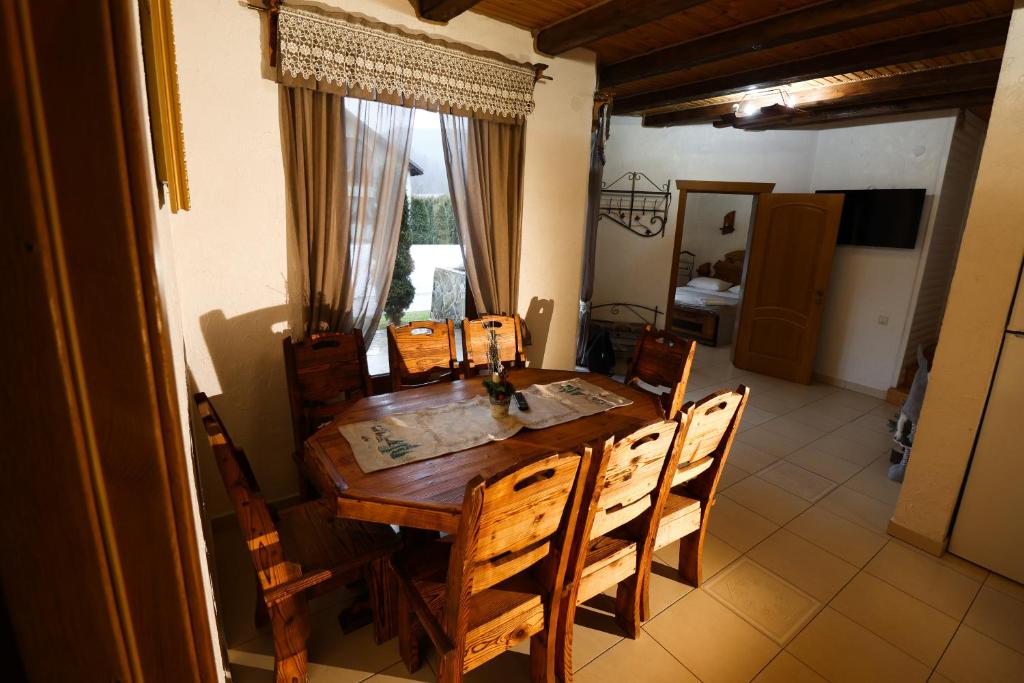 TV a/nebo společenská místnost v ubytování VIP House