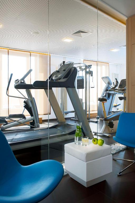 Fitness centrum a/nebo fitness zařízení v ubytování NH Collection Berlin Mitte am Checkpoint Charlie