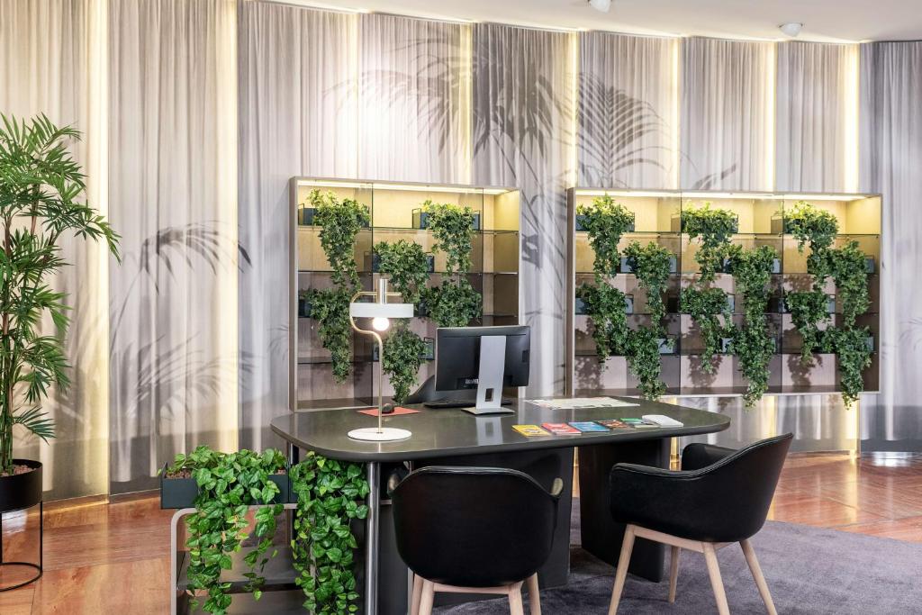 NH Collection Berlin Mitte am Checkpoint Charlie - Resim 11