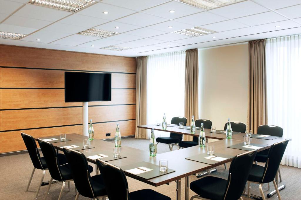 NH Collection Berlin Mitte am Checkpoint Charlie - Resim 14