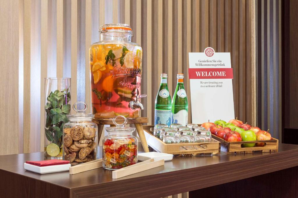 NH Collection Berlin Mitte am Checkpoint Charlie - Resim 30