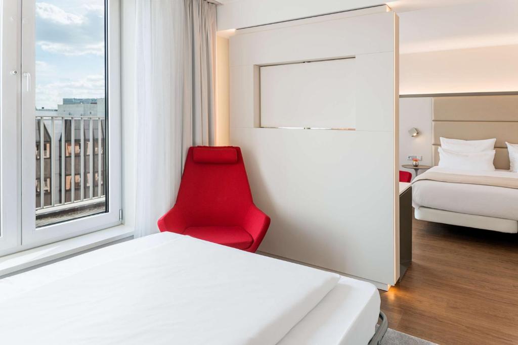 NH Collection Berlin Mitte am Checkpoint Charlie - Resim 43