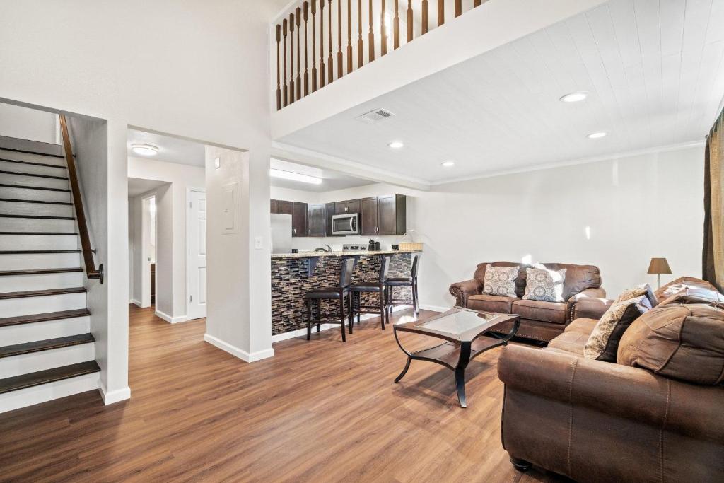 Η κουζίνα ή μικρή κουζίνα στο 5218 Beach Dr A