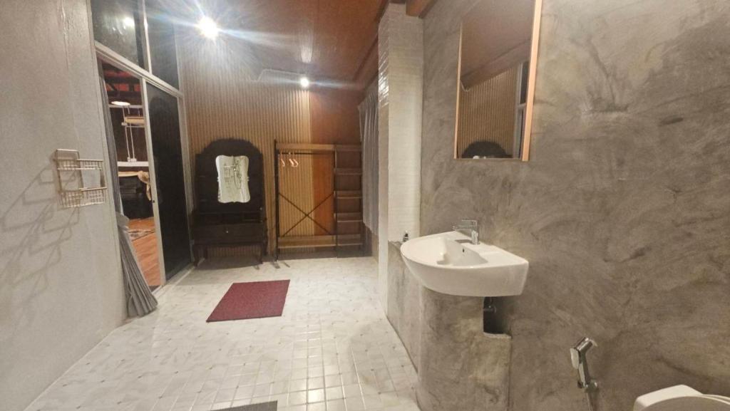 HOMETHAI RESORT (โฮมไทยรีสอร์ท) - Suite De Famille Avec Balcon