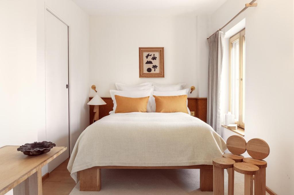 Elysée Montmartre Hotel - 1