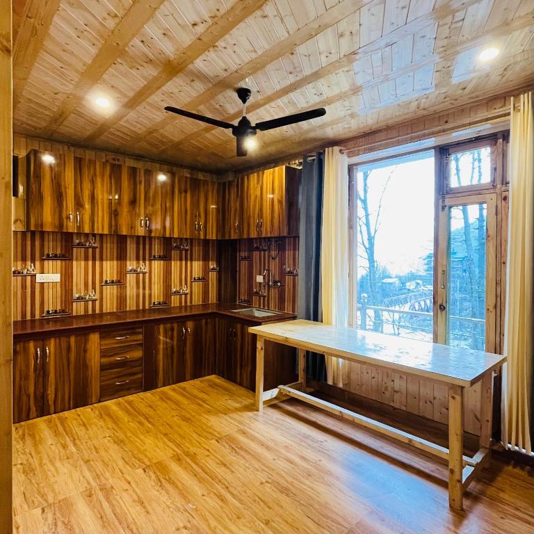 Fotografie z fotogalerie ubytování Ekaant Stays - Manali v destinaci Manāli