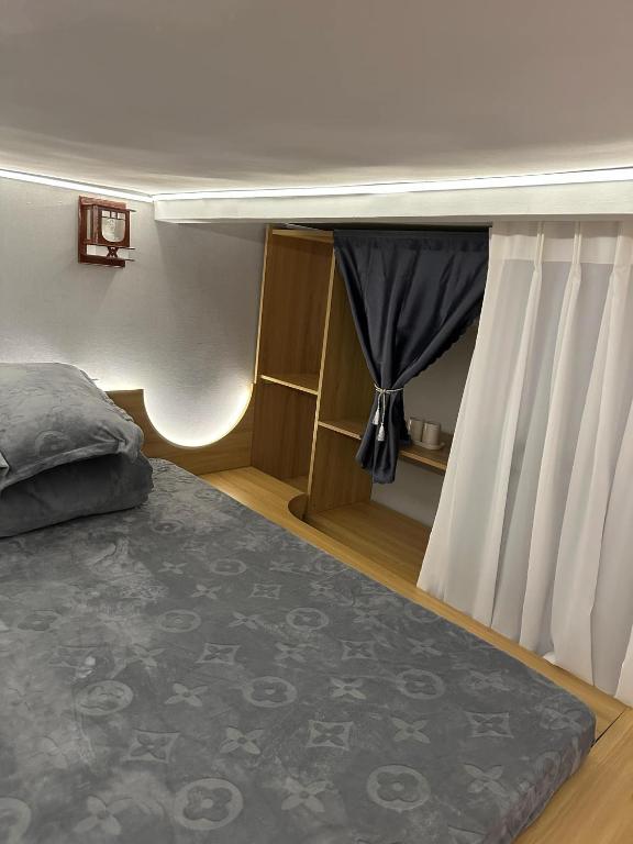 Postel nebo postele na pokoji v ubytování HaNoi HomeStay 43