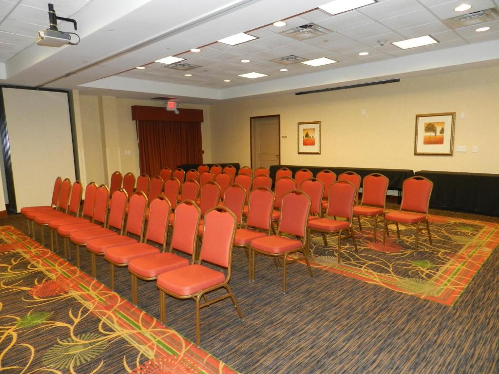 Country Inn & Suites by Radisson, Braselton, GA photo