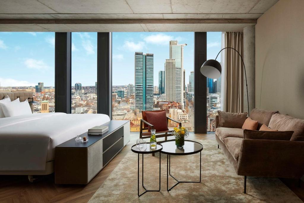 NH Collection Frankfurt Spin Tower - Resim 2