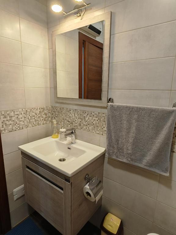 Un baño de Apartman Monika Wind Resort